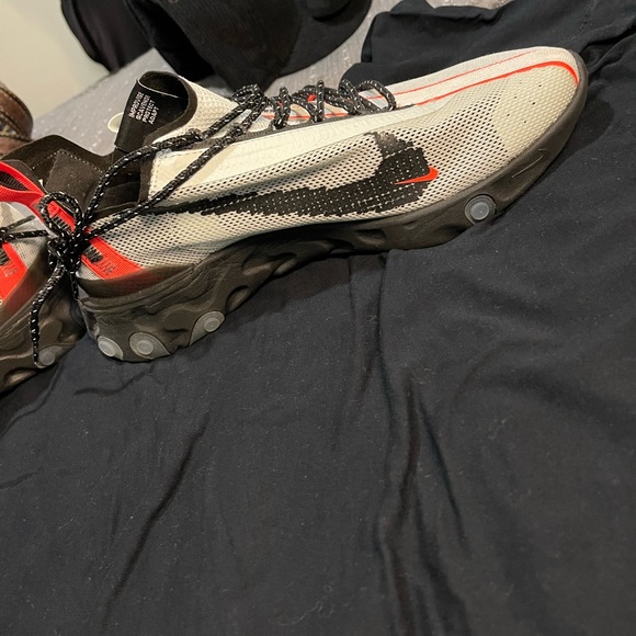 Nike React Runner ISPA
Ghost Aqua Total Crimson - Picture 9 of 10